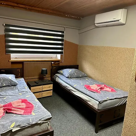 Restauracja Derby Inn *