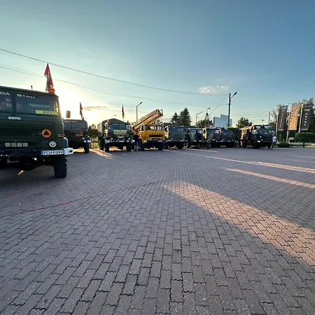 イン Restauracja Derby Błonie